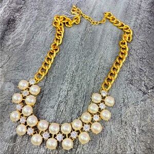 Dillard’s Pearls & Rhinestones Statement Fashion Necklace Gold Tone